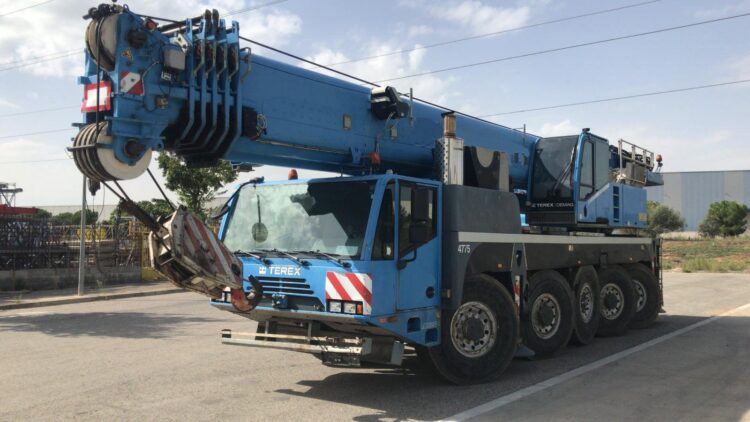 Grue Mobile 120 tonnes à louer avec conducteur : Terex AC120 – Image 4